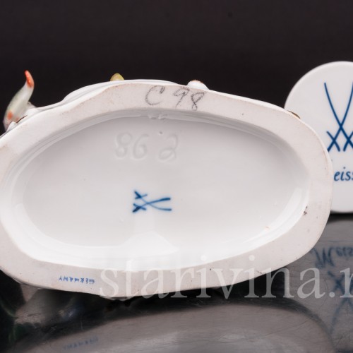 Фарфоровая статуэтка Аллегория воды, путти с рыбой, Meissen, Германия, 1951 г.