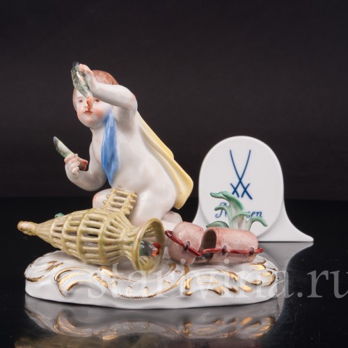 Фарфоровая статуэтка Аллегория воды, путти с рыбой, Meissen, Германия, 1951 г.