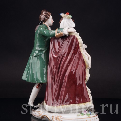 Фарфоровая статуэтка Галантная пара с собачкой, кружевная Sitzendorf, Германия, перв. пол. 20 в.
