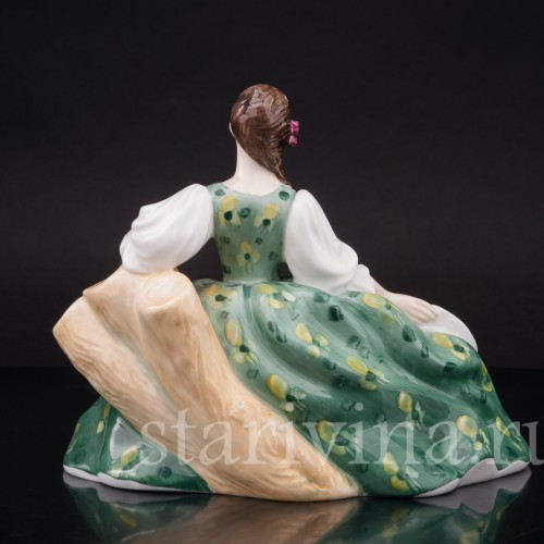 Фарфоровая фигурка Элиза, девушка со шляпой в зеленом платье, Royal Doulton, Великобритания, 1971 г.