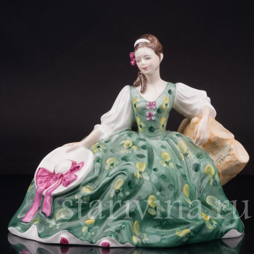 Фарфоровая фигурка Элиза, девушка со шляпой в зеленом платье, Royal Doulton, Великобритания, 1971 г.