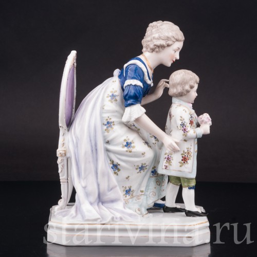 Статуэтка из фарфора Девушка с мальчиком, Scheibe-Alsbach, Германия, нач. 20 в.