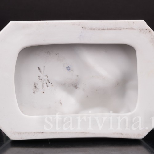 Статуэтка из фарфора Девушка с мальчиком, Scheibe-Alsbach, Германия, нач. 20 в.