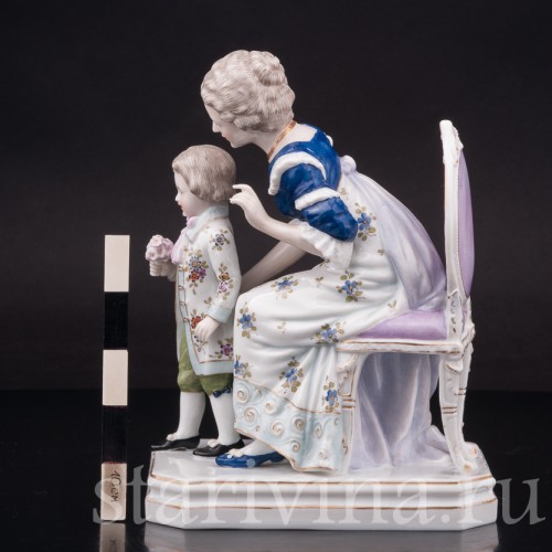 Статуэтка из фарфора Девушка с мальчиком, Scheibe-Alsbach, Германия, нач. 20 в.