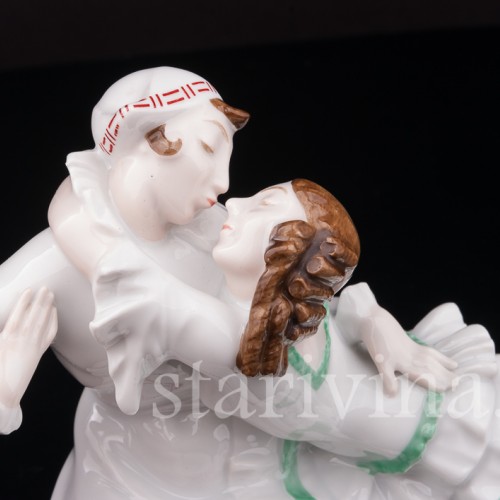 Фарфоровая статуэтка Поцелуй, Пьеро и Пьеретта Hutschenreuther, Германия, 1920-38 гг.