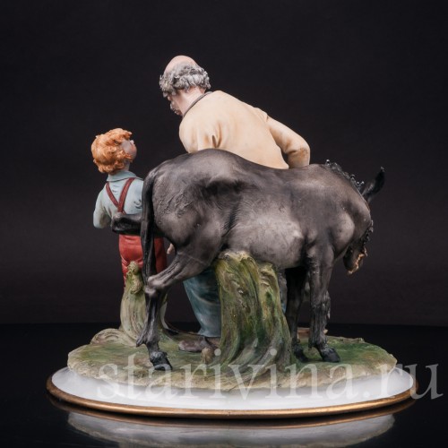 Фарфоровая композиция Кузнец и мальчик, Capodimonte, Италия, сер. 20 в.