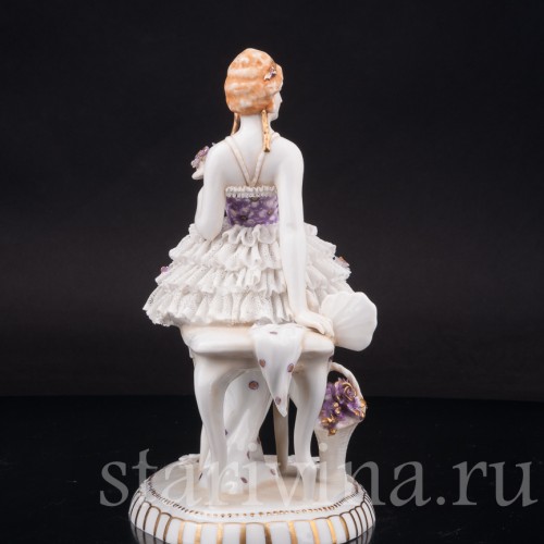 Фарфоровая статуэтка Девушка с веером и букетом цветов, кружевная, E. A. Muller, Германия, нач. 20 в.