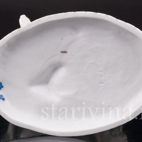 Фарфоровая статуэтка Девушка с веером и букетом цветов, кружевная, E. A. Muller, Германия, нач. 20 в.