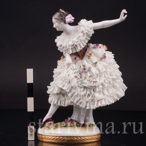 Фарфоровая статуэтка балерины Фанни Эльслер, кружевная, Volkstedt, Германия, до 1935 г.