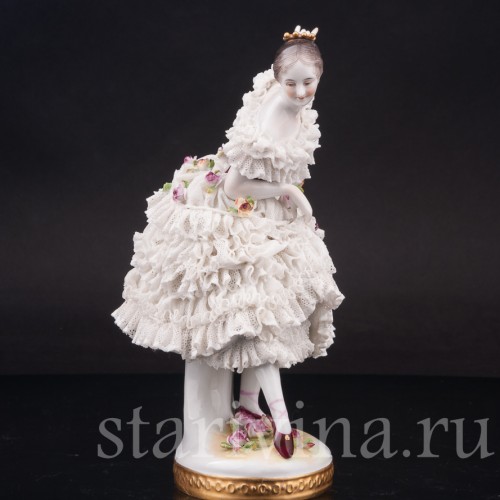 Фарфоровая статуэтка балерины Фанни Эльслер, кружевная, Volkstedt, Германия, до 1935 г.