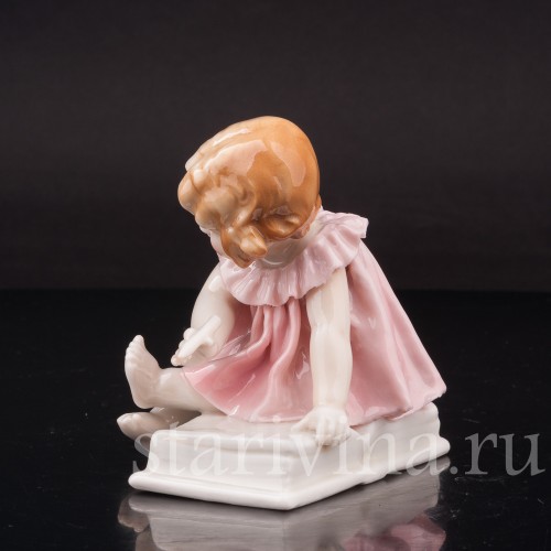 Фигурка из фарфора Девочка с карандашом на книжке Karl Ens, Германия, 1920-30 гг.