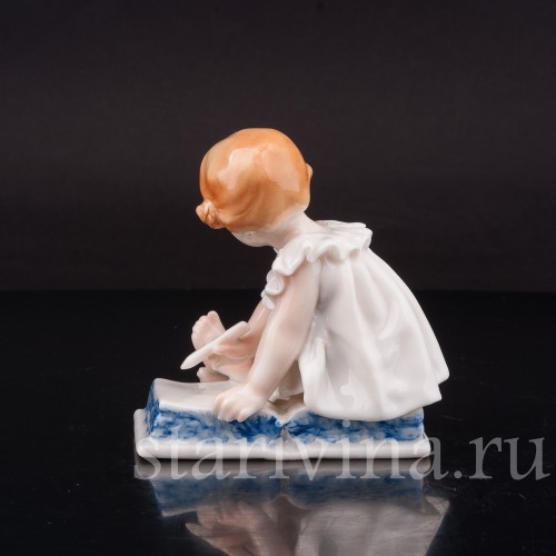 Фарфоровая фигурка Девочка на книжке, Karl Ens, Германия, 1920-30 гг.