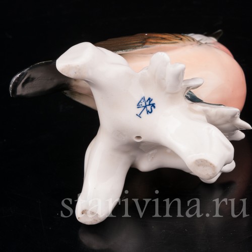 Фигурка птицы из фарфора Поющая малинова Karl Ens, Германия, сер. 20 в.