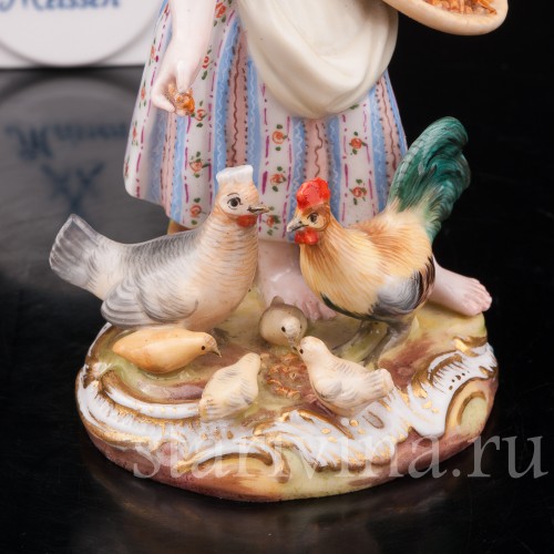 Фарфоровая статуэтка Девочка, кормящая птиц, Meissen, Германия, 19 в.