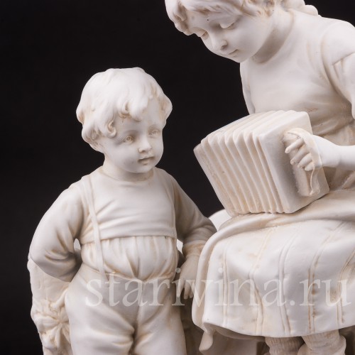 Фарфоровая статуэтка "Поиграй мне на гармошке!", Volkstedt, Германия, кон. 19 - нач. 20 вв.