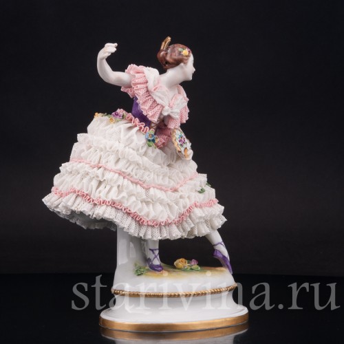 Фарфоровая статуэтка балерины Фанни Эльслер с веером, кружевная, Volkstedt, Германия, вт. пол. 20 в.