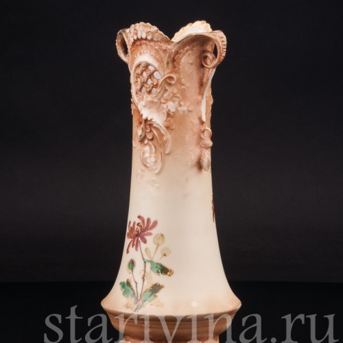 Ваза из фарфора Алые астры, Ernst Wahliss, Австрия, нач. 20 в.