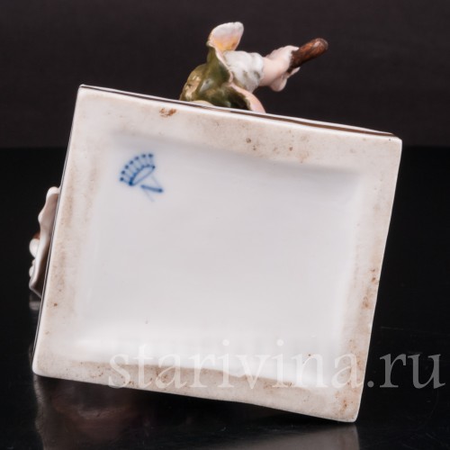 Статуэтка из фарфора Нищий с флагом, Дрезден, Германия, нач. 20 в.