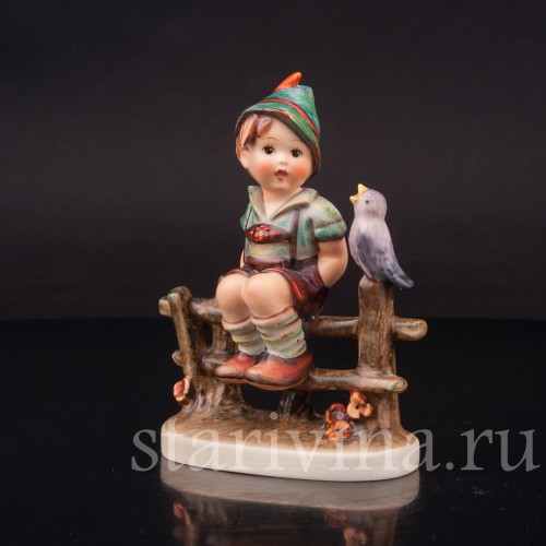 Фигурка из фарфора Мальчик с птичкой Goebel, Германия, 1964-72 гг.
