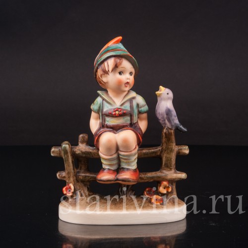 Фигурка из фарфора Мальчик с птичкой Goebel, Германия, 1964-72 гг.