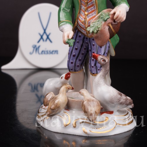 Фарфоровая статуэтка Мальчик, кормящий гусей, Meissen, Германия, сер. 19 - нач. 20 вв.
