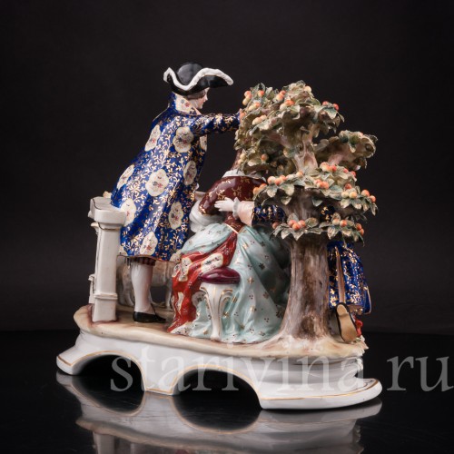 Фарфоровая композиция Сценка под яблоней, Sitzendorf, Германия, кон. 19 - нач. 20 в.