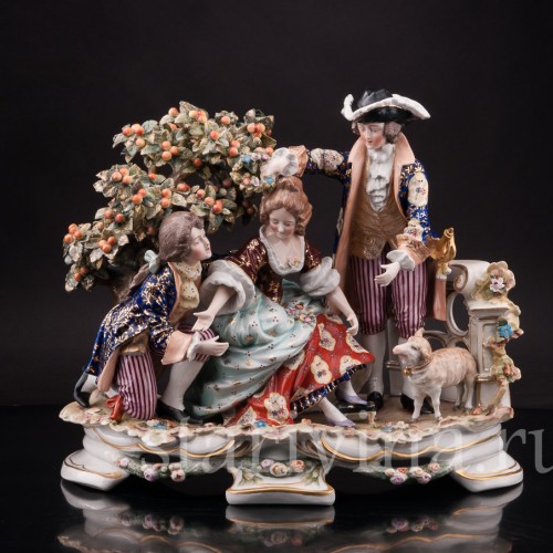 Фарфоровая композиция Сценка под яблоней, Sitzendorf, Германия, кон. 19 - нач. 20 в.