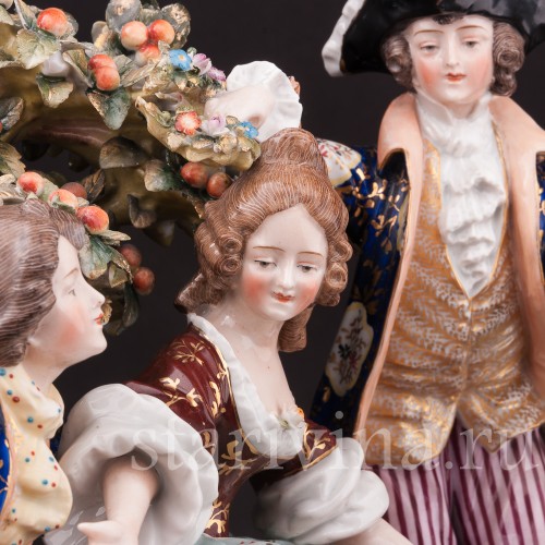 Фарфоровая композиция Сценка под яблоней, Sitzendorf, Германия, кон. 19 - нач. 20 в.