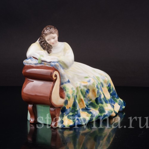 Фигурка из фарфора Уединение, девушка, читающая книгу, Royal Doulton, Великобритания, 1976-83 гг.
