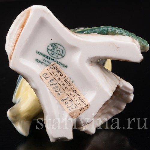 Фигурка птицы из фарфора Птенец лазоревки с гусеницей, Hutschenreuther, Германия, 1970 гг.