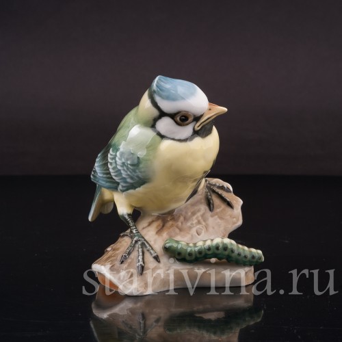 Фигурка птицы из фарфора Птенец лазоревки с гусеницей, Hutschenreuther, Германия, 1970 гг.