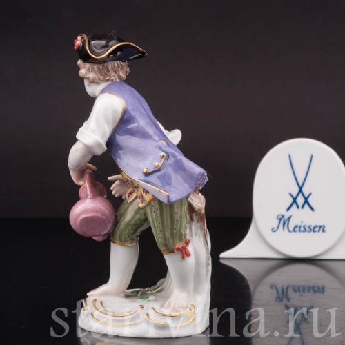 Фарфоровая статуэтка Мальчик с лейкой, Meissen, Германия, пер. пол. 20 в.