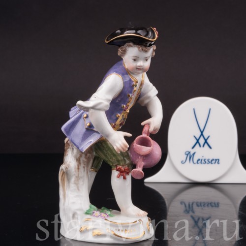 Фарфоровая статуэтка Мальчик с лейкой, Meissen, Германия, пер. пол. 20 в.