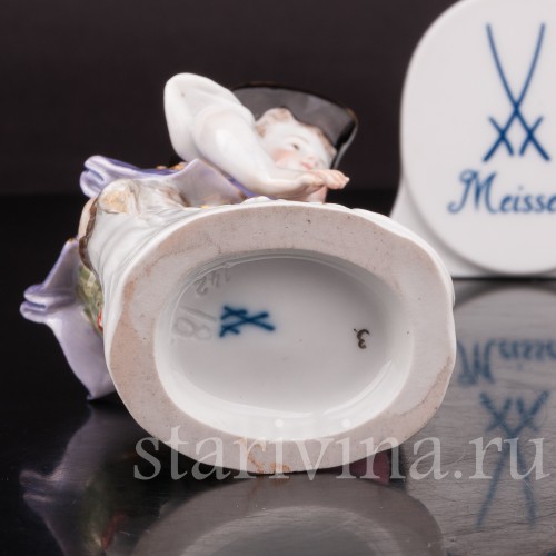 Фарфоровая статуэтка Мальчик с лейкой, Meissen, Германия, пер. пол. 20 в.