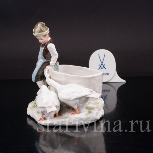 Фарфоровая статуэтка Мальчик и гуси Meissen, Германия, кон. 19  - нач. 20 в..