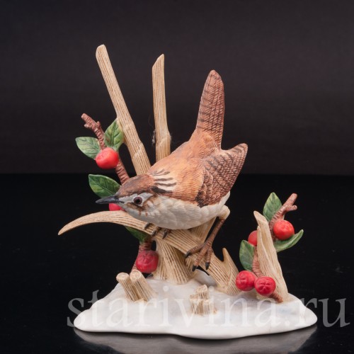 Фигурка птицы из фарфора Крапивник в ягодах, Lenox США, 1990 г.