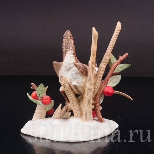 Фигурка птицы из фарфора Крапивник в ягодах, Lenox США, 1990 г.