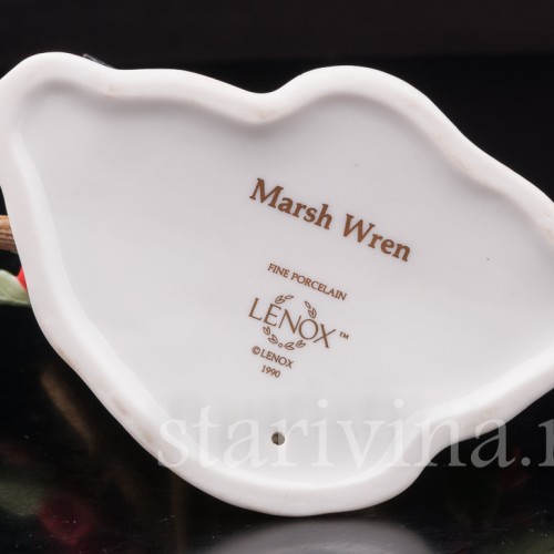 Фигурка птицы из фарфора Крапивник в ягодах, Lenox США, 1990 г.