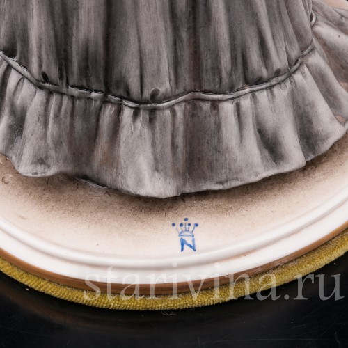 Фарфоровая статуэтка Цыганка, Bruno Merli, Италия, сер. 20 века.