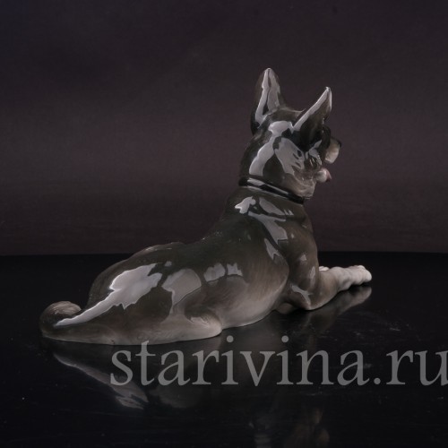 Фигурка собаки из фарфора Лежащая овчарка Heubach, Германия, нач. 20 в.