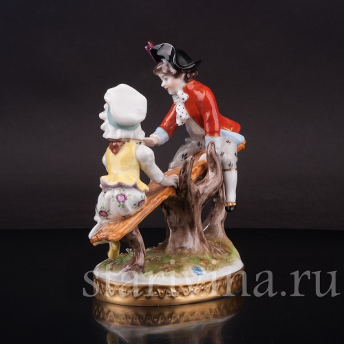 Фарфоровая фигурка Дети на качелях, Volkstedt, Германия, вт. пол. 20 в.