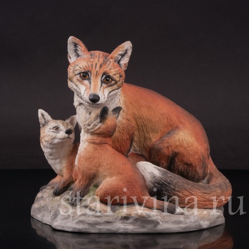 Фигурка из фарфора Лиса с лисятами, Boehm, Англия, кон. 20 в.