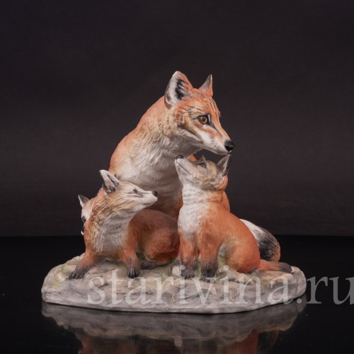 Фигурка из фарфора Лиса с лисятами, Boehm, Англия, кон. 20 в.