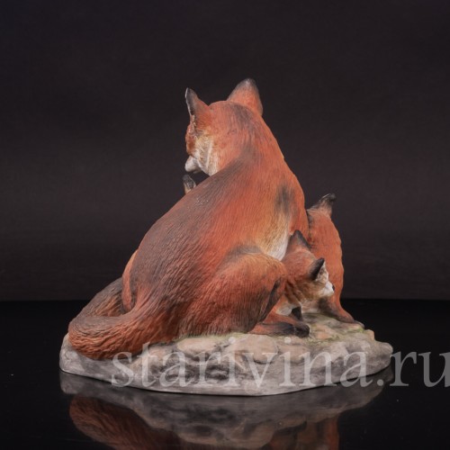 Фигурка из фарфора Лиса с лисятами, Boehm, Англия, кон. 20 в.
