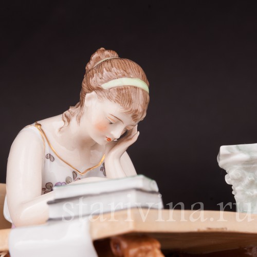 Статуэтка из фарфора Девушка с циркулем (чертёжница), Volkstedt, Германия, кон. 19 в.
