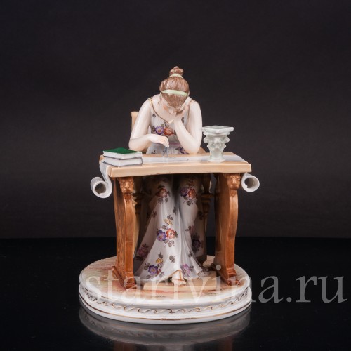 Статуэтка из фарфора Девушка с циркулем (чертёжница), Volkstedt, Германия, кон. 19 в.