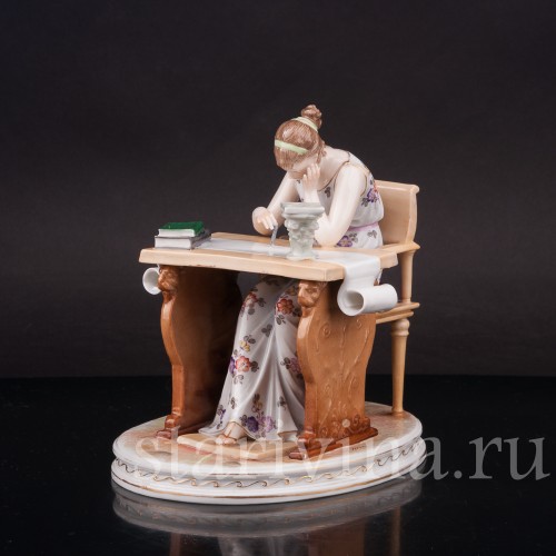 Статуэтка из фарфора Девушка с циркулем (чертёжница), Volkstedt, Германия, кон. 19 в.