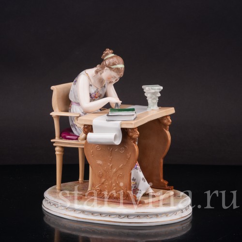 Статуэтка из фарфора Девушка с циркулем (чертёжница), Volkstedt, Германия, кон. 19 в.