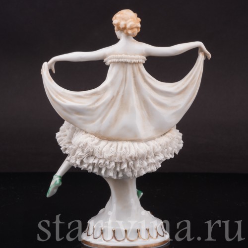 Статуэтка балерины из фарфора Танцовщица ар деко, кружевная, E. A. Muller, Германия, 1890-1927 гг.