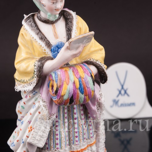 Фарфоровая статуэтка Дама с муфтой, читающая письмо, Meissen, Германия, сер. 19 - нач. 20 вв.
